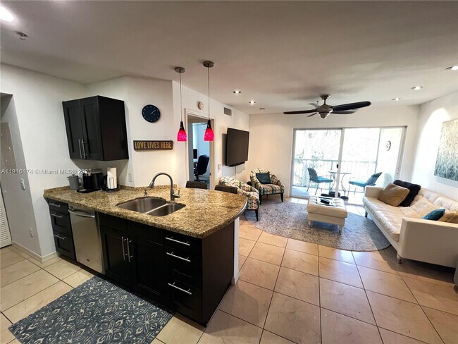 Building Photo - 460 S Park Rd