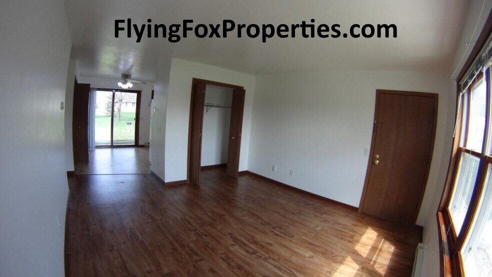 Building Photo - 231 Ash St