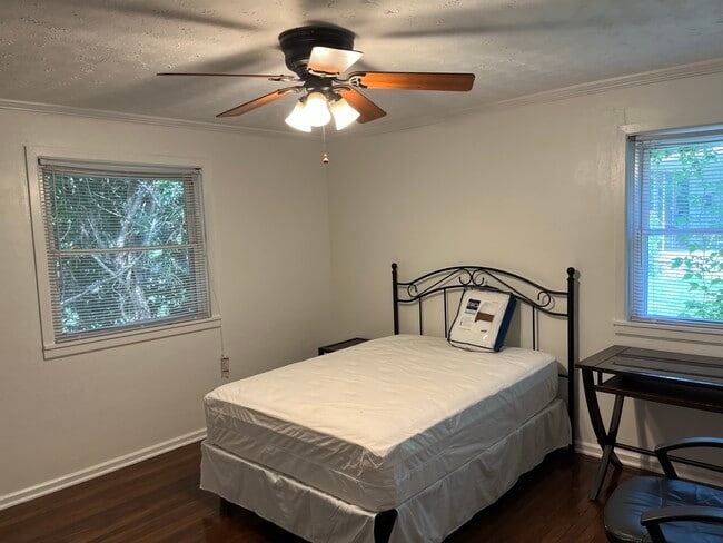 Building Photo - 123 S Jefferson St