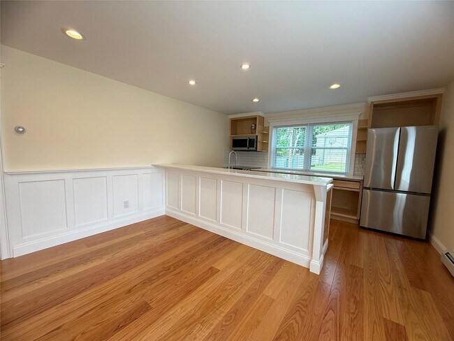 Building Photo - 250 Beechwood Ave