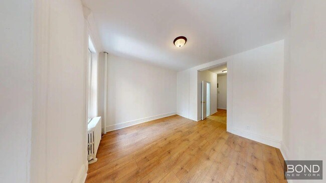Building Photo - 588 Amsterdam Ave