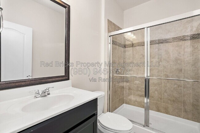 Building Photo - 127 Blossom Ridge Dr
