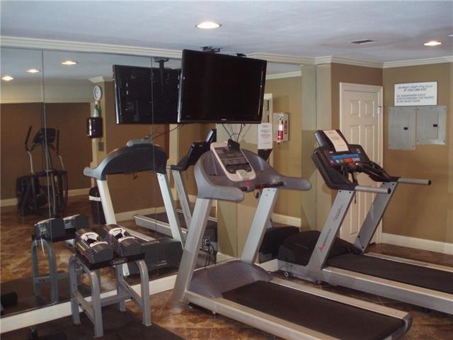 Building Photo - 500 Lake Marina Ave