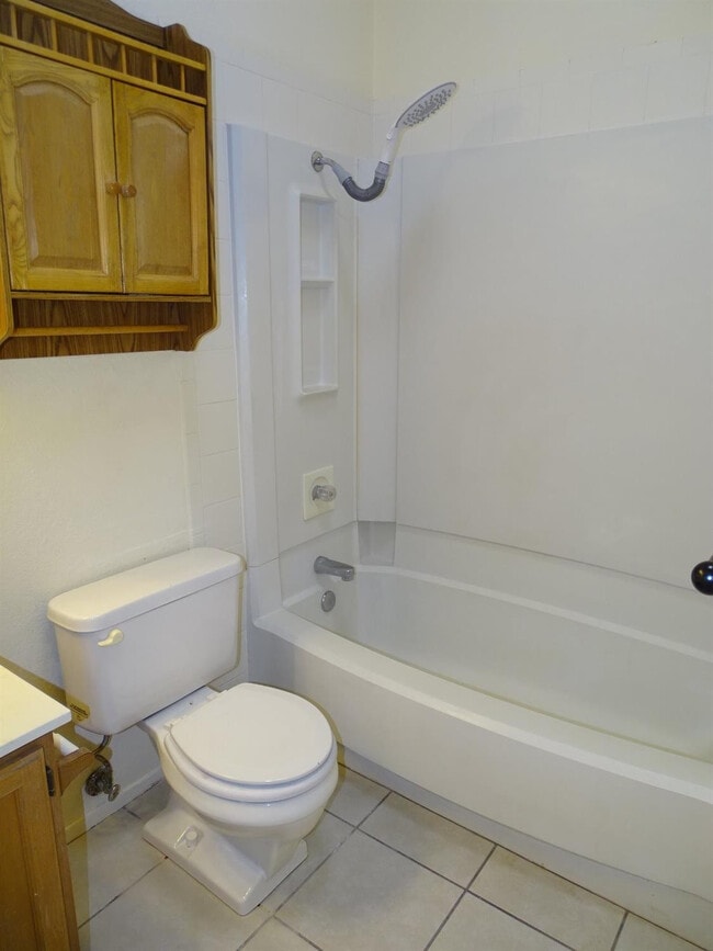 Building Photo - 212 N Troy Ave