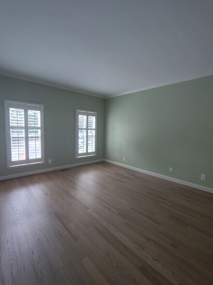 Building Photo - 3071 Lenox Rd NE