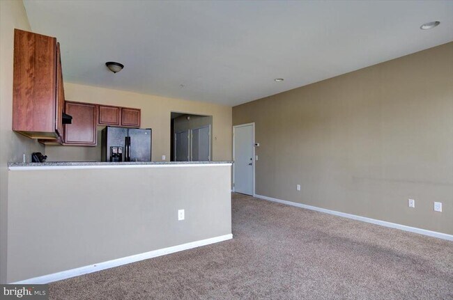 Building Photo - 316 Bridge St