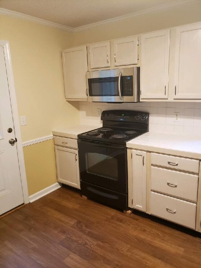Building Photo - 4815 Leinbach Dr