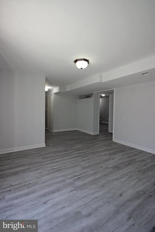 Building Photo - 13111 Willoughby Point Dr