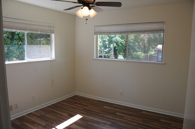 Building Photo - 4805 Avenue G