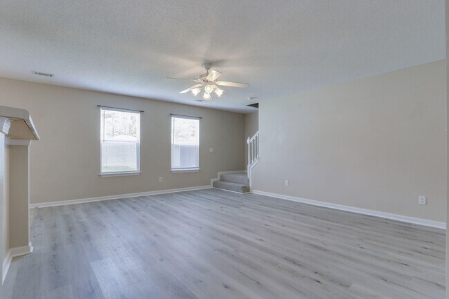 Building Photo - 103 McNair Dr