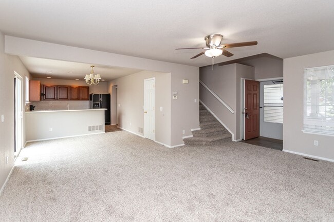 Building Photo - Beautiful 4-bedroom 3-bath located in Stetson Hills!