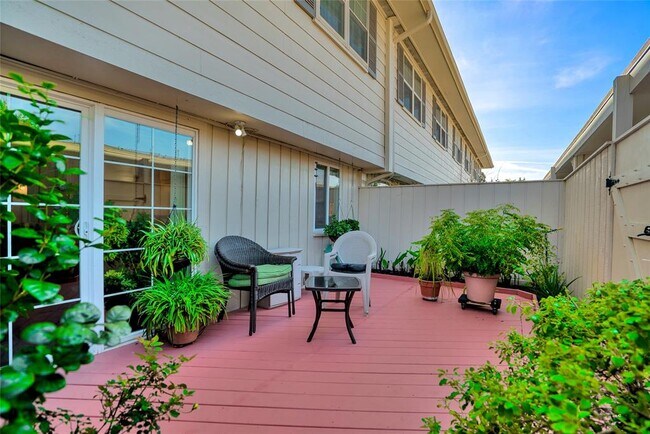 Building Photo - 5851 Doliver Dr