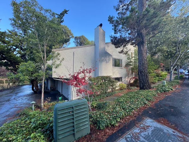 Building Photo - 140 Sand Hill Cir