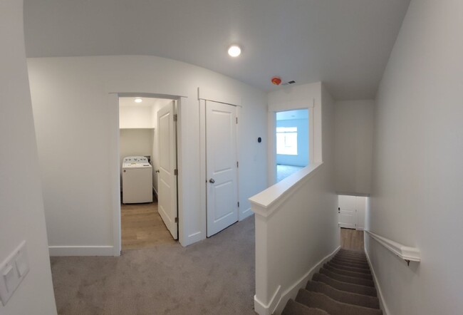 Building Photo - 3 bed, 2.5 bath townhome in Summerfield