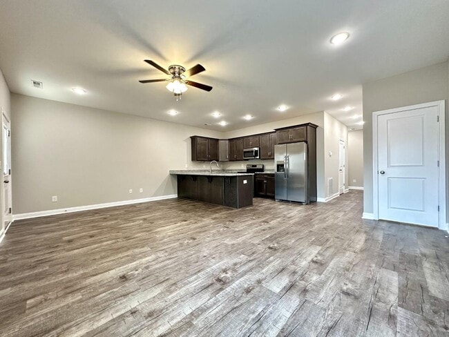 Building Photo - 1174 Meadowhill Ln