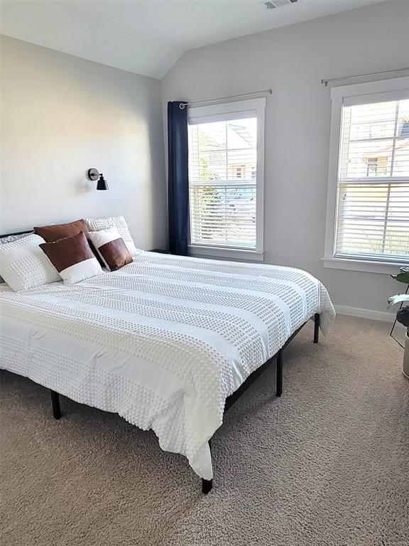 Building Photo - 821 Hedgefield Way