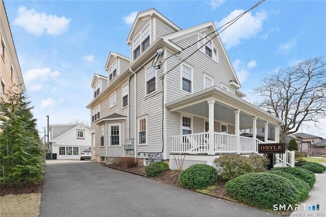 Building Photo - 45 Sherman St