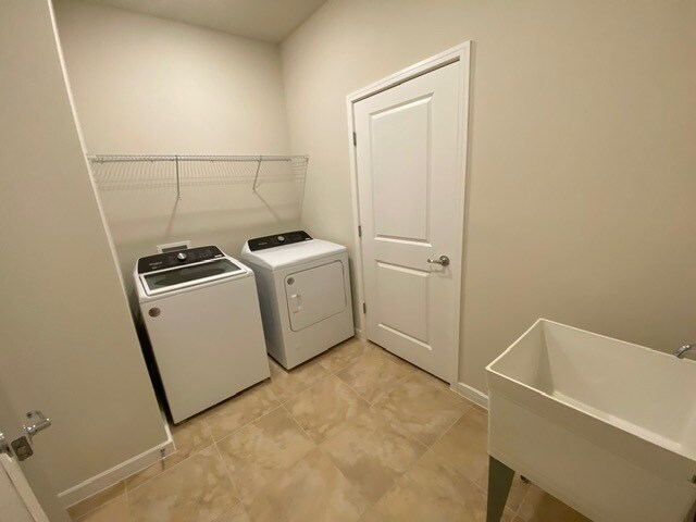 Building Photo - 16038 Winding Bluff Dr