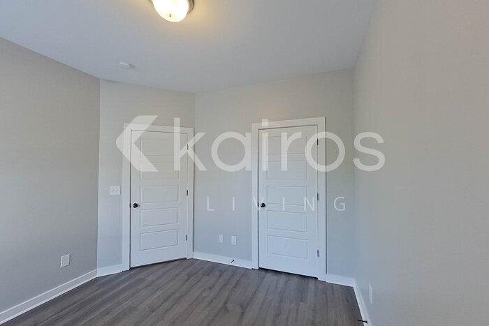 Building Photo - 151 Bates Ln