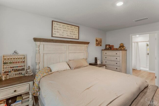 Building Photo - 903 Lovebird Ct