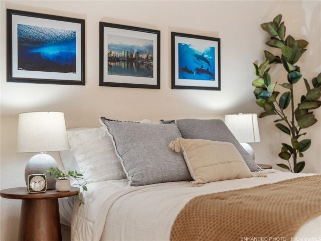 Building Photo - 1541 Dominis St