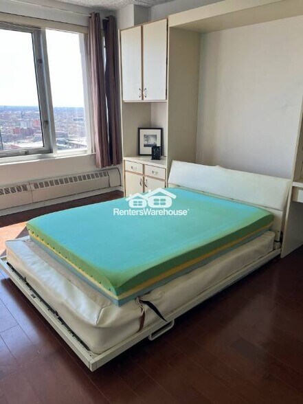 Building Photo - 431 S 7th St