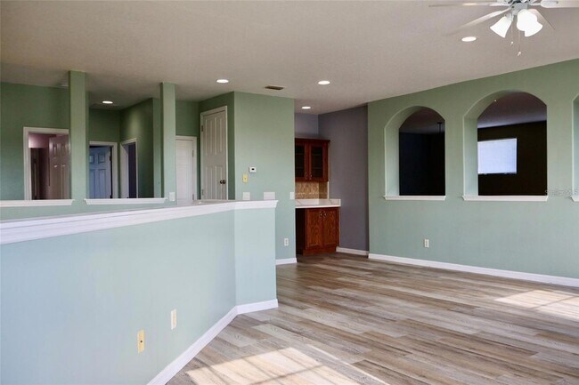 Building Photo - 369 James Cir
