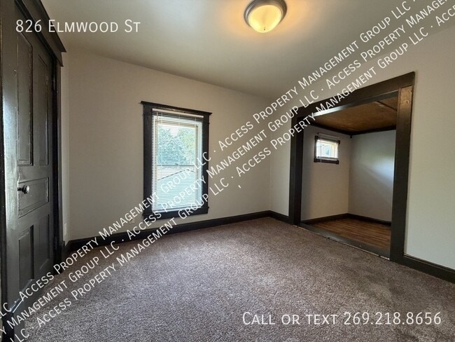 Building Photo - 826 Elmwood St