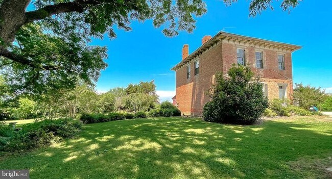 Building Photo - 23581 Belmar Dr