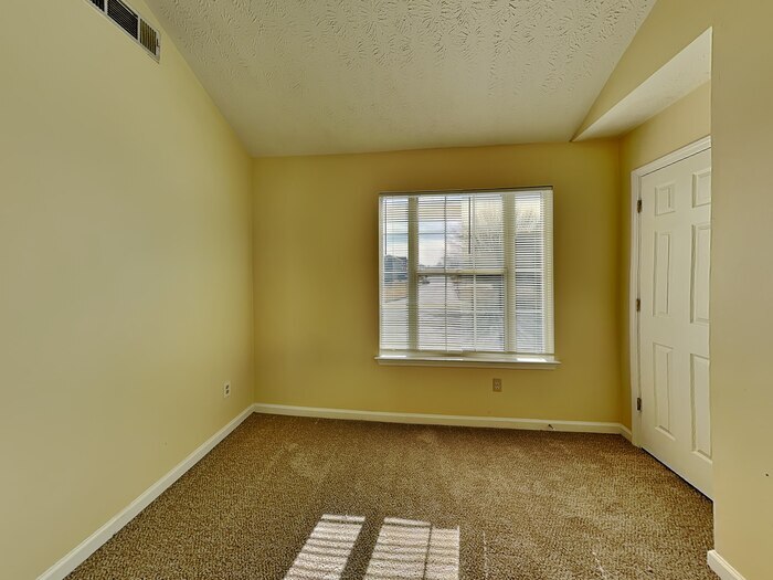 Building Photo - 2770 Field Spring Dr