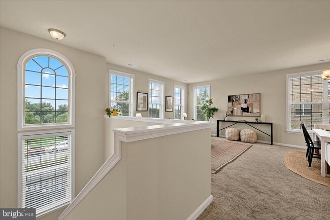 Primary Photo - 2557 Campus Way N