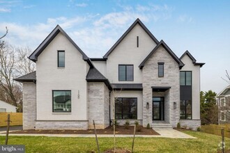 Building Photo - 1100 Balls Hill Rd