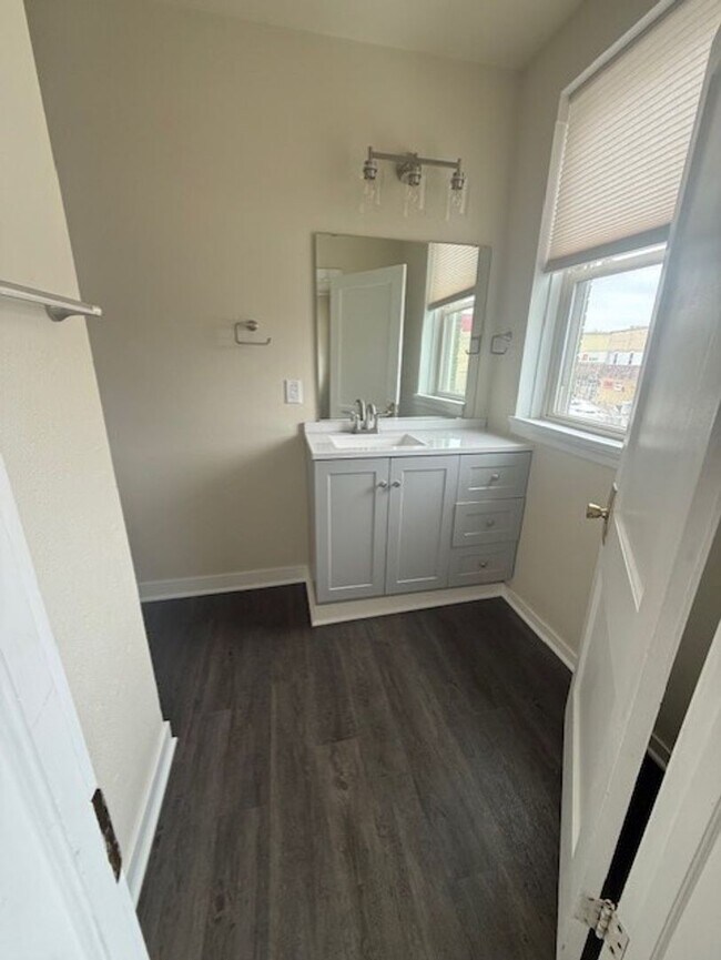 Building Photo - Updated 3 Bed for Rent in Downtown West Bend