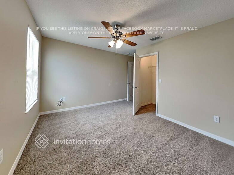 Building Photo - 1812 Oak Pond St