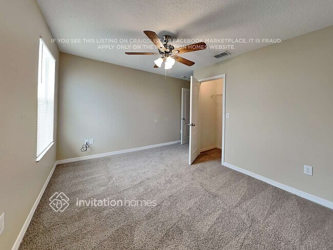 Building Photo - 1812 Oak Pond St