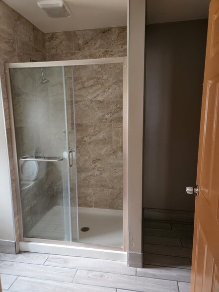 Shower - 1200 W 36th St