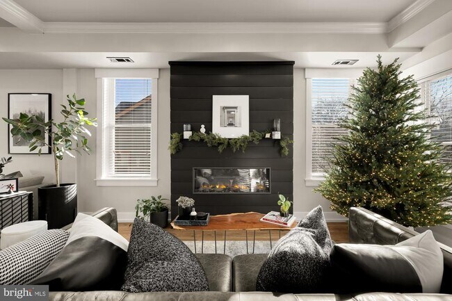 Building Photo - 4240 34th St