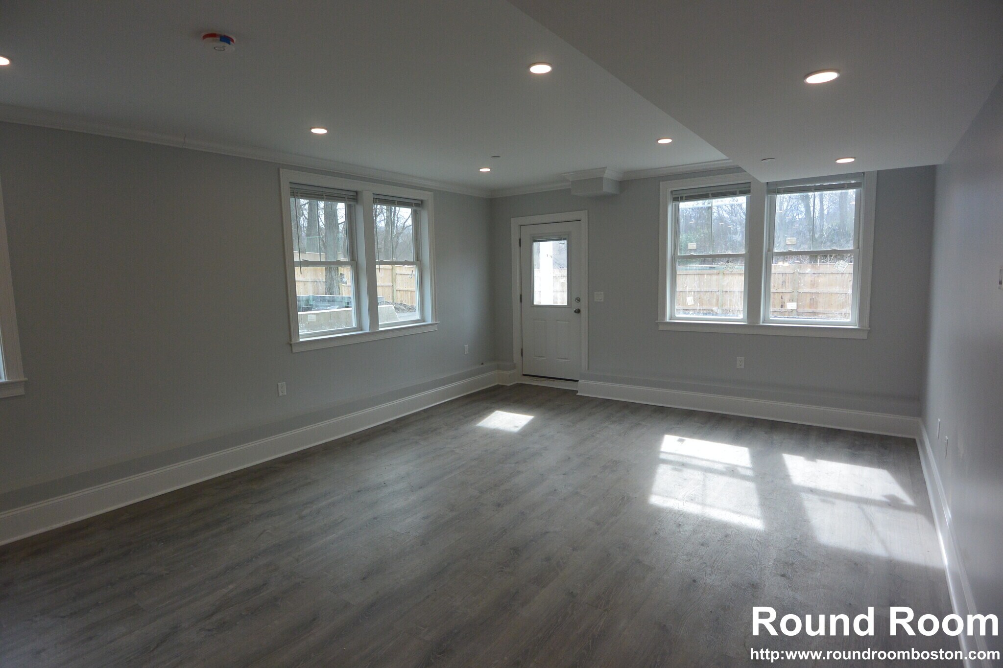 Building Photo - 120 Kenrick St