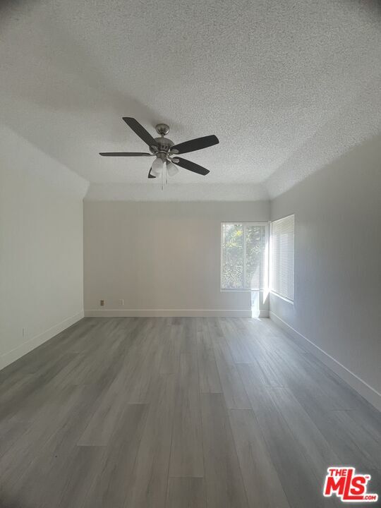 Building Photo - 22725 Lakeway Dr