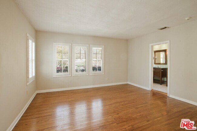 Building Photo - 251 S Citrus Ave