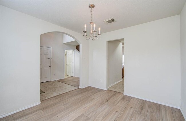Building Photo - 12026 Parkers Hideaway Dr