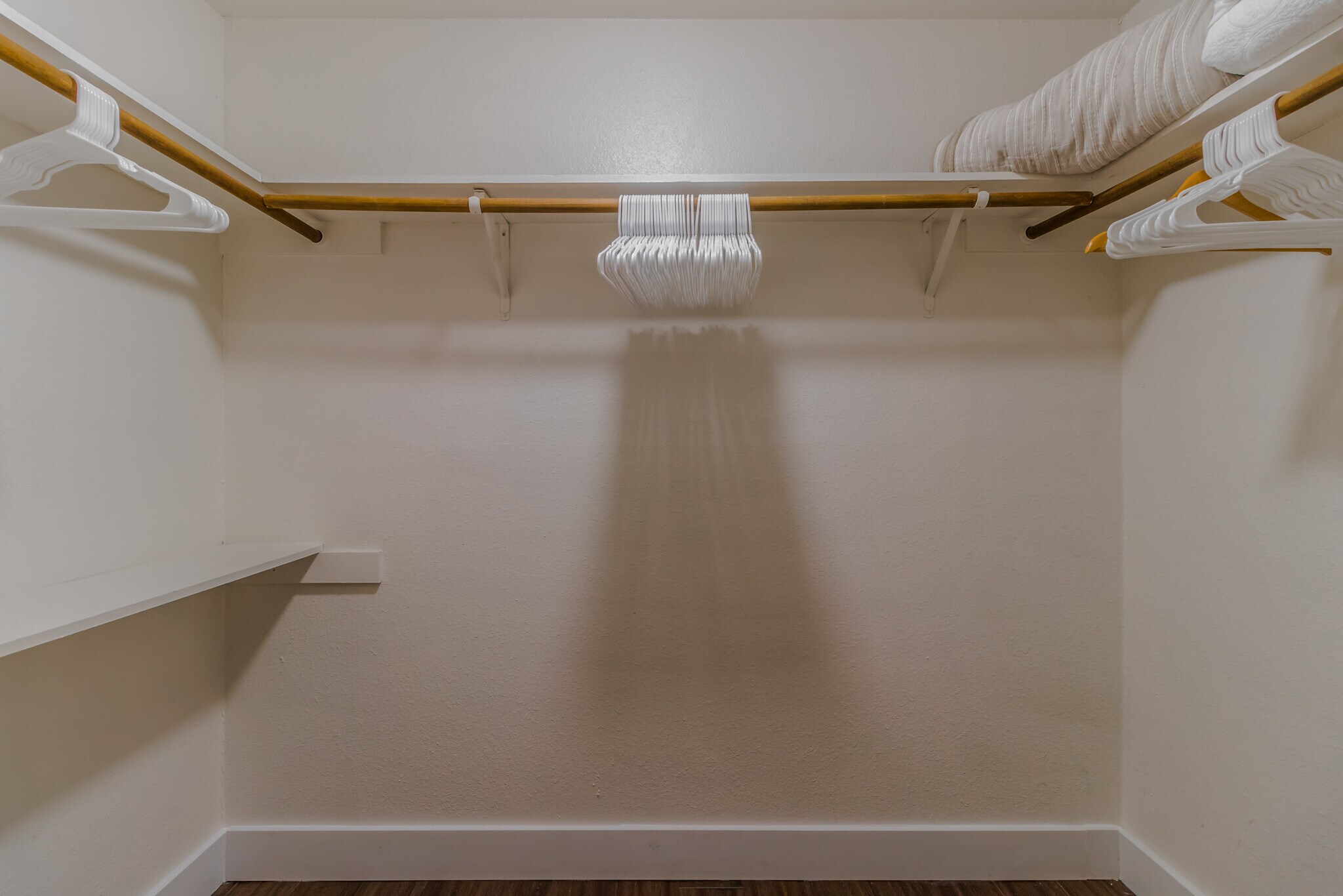 Building Photo - 2008 Jones Rd