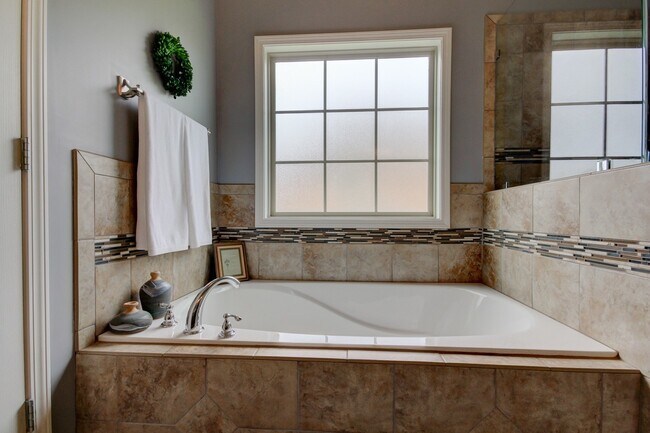 Building Photo - 428 Carson Bailey Court