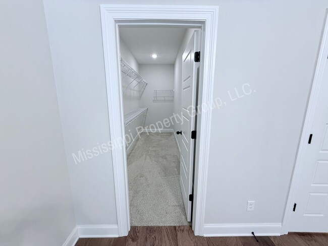 Building Photo - 4088 Fieldstone Lp