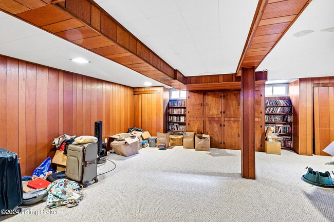 Building Photo - 704 Indian Ridge Rd