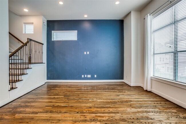 Building Photo - 1508 Beall St