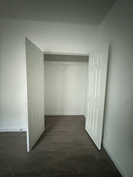 Building Photo - 1412 Lore Dr