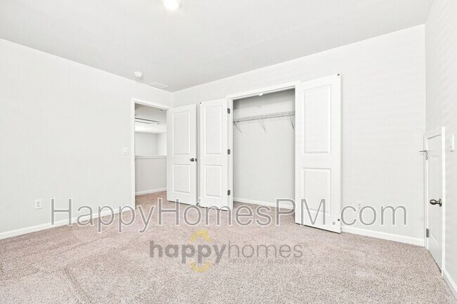 Building Photo - 644 Ladywood Dr