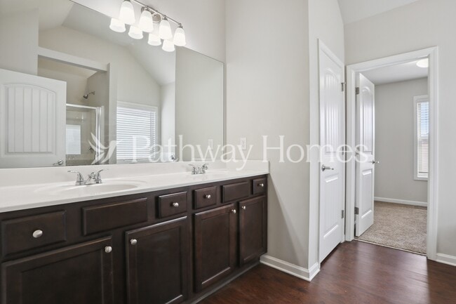 Building Photo - 2401 Oakleaf Cir