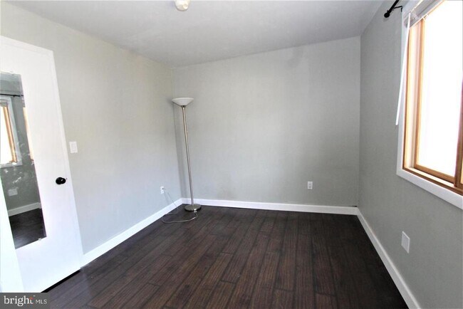 Building Photo - 604 Ravens Crest Dr
